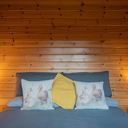 Chalet Loch Leven Lodge 10 By Interhome キンロス エクステリア 写真